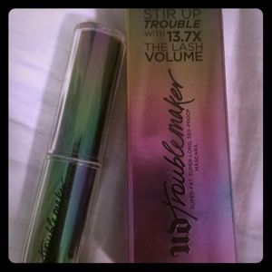 Urban Decay Troublemaker mascara deluxe size